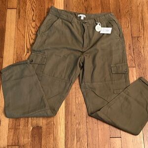 Dex Women’s Khaki Cargo Pants size 8 NWT